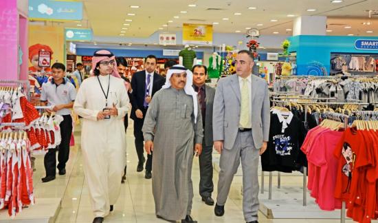 Bank staff at the Lulu Hypermarket